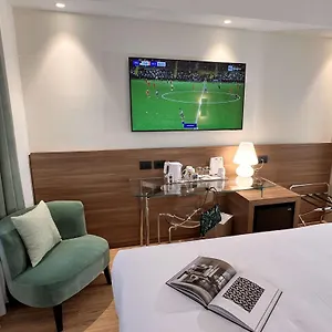 Western 4* Milan